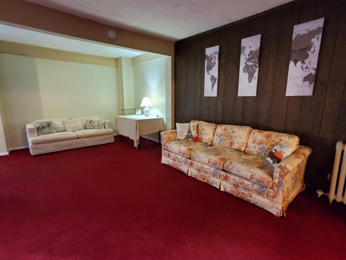 6 Minutes From The Falls! Spacious 2Nd Floor Apartment Sleeps 5 ナイアガラフォールズ エクステリア 写真