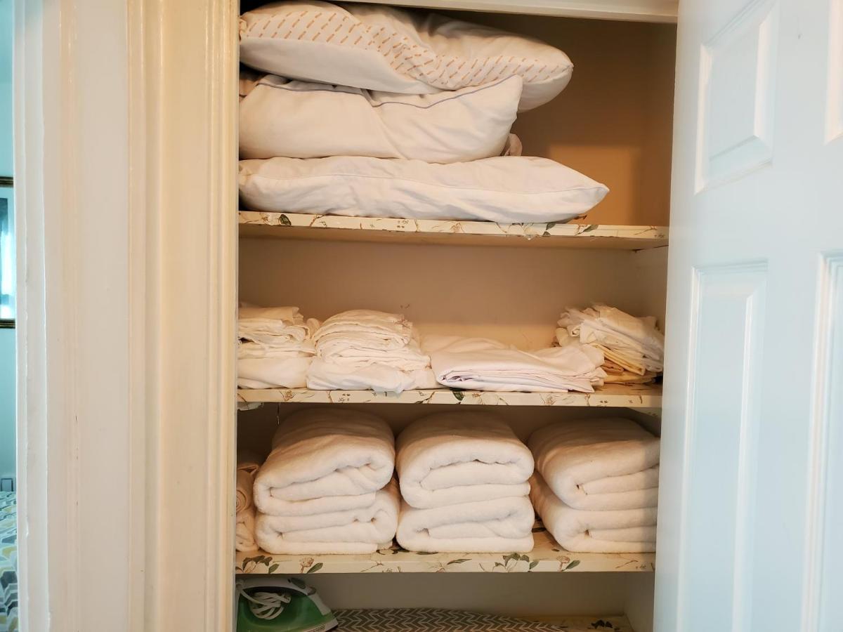6 Minutes From The Falls! Spacious 2Nd Floor Apartment Sleeps 5 ナイアガラフォールズ エクステリア 写真