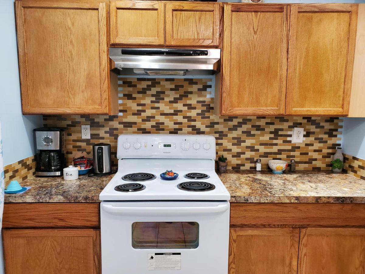 6 Minutes From The Falls! Spacious 2Nd Floor Apartment Sleeps 5 ナイアガラフォールズ エクステリア 写真